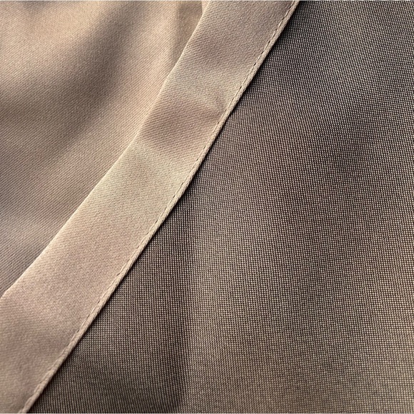 New in package 2 panels of window drapes 40x63” 2 tones gray 6 silver grommets - Picture 4 of 8